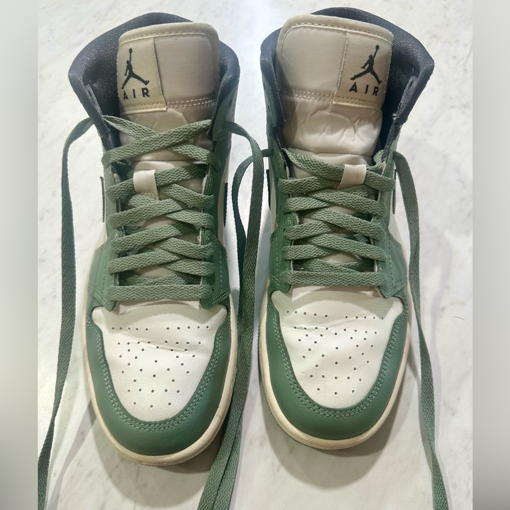 Women’s Nike Air Jordan Sneakers - GUC